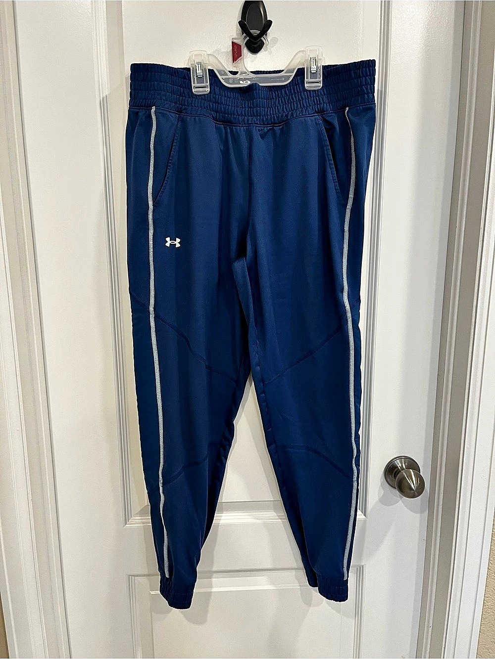 Under Armour Women’s Joggers Blue Medium